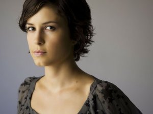 395211-missy-higgins-braches-out