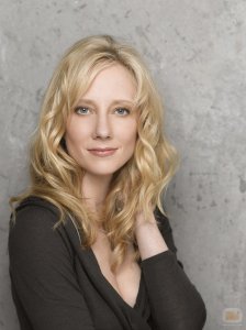 Anne-Heche-in-I-Know-What-You-Did-Last-Summer